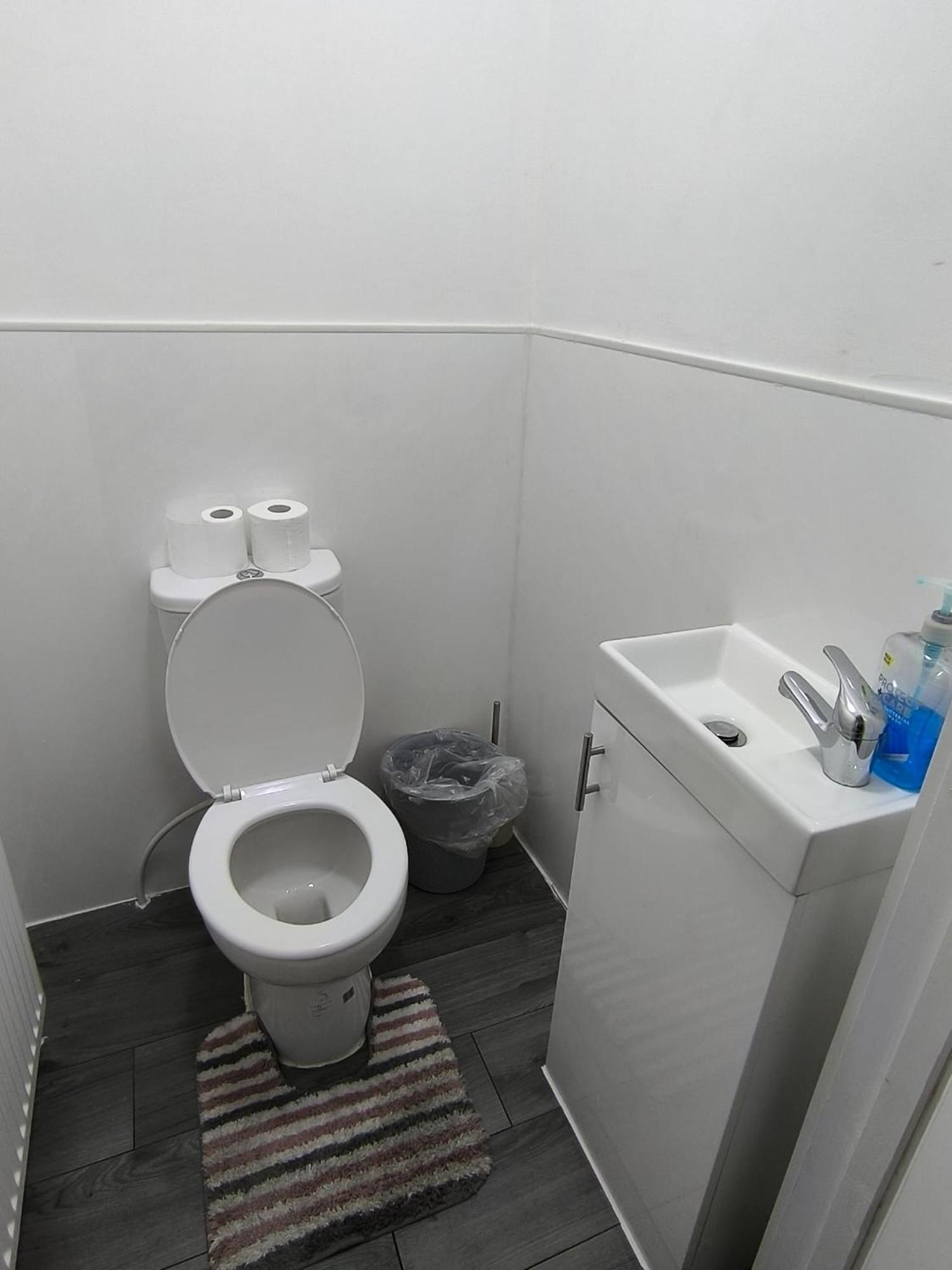 Spacious Full Home - Perfect For Families & Groups Oldbury  Buitenkant foto
